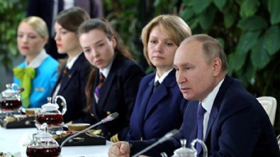 İstihbarat raporları: Putin, bağırsak kanserine yakalandı