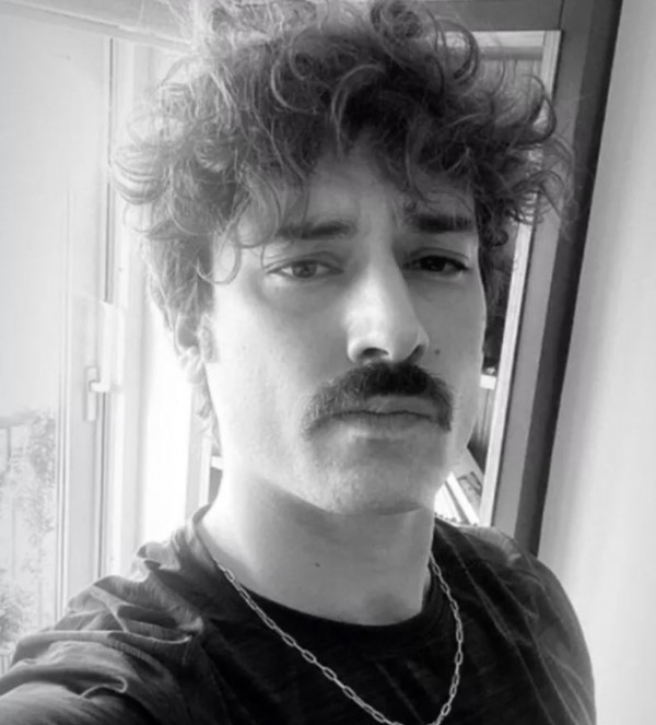 Alp Navruz'dan yeni tarz!