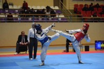 Afyonkarahisar'da 'Gençler Tekvando' Grup Müsabakalari Tamamlandi