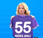 Tekkeköy'den Ünlü Sunuculara Formali Mesaj