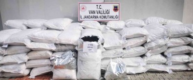 Van'da 5 Ton 280 Kilogram Kaçak Çay Ele Geçirildi