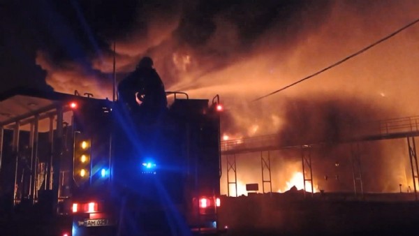 Rusya Ukrayna'daki petrol rafinelerini hedef aldı!