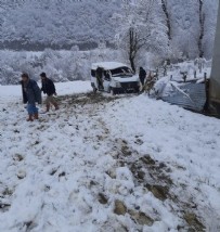  KAZA - Öğrenci servisi devrildi: Ölü ve yararlılar var!