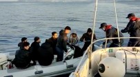 Yunanlilar Türk Karasularina Itti, 8 Göçmen Kurtarildi