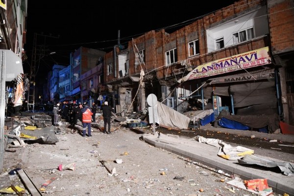 Gaziantep'te korkutan patlama! Enkaz kaldırma çalışmaları sürüyor!