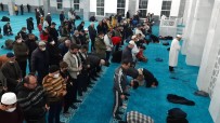 Afyonkarahisar'da Ramazan Ayi Kilinan Ilk Teravih Namaziyla Basladi