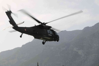 Helikopterle Trafik Denetiminde 10 Araç Trafikten Men Edildi