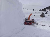 Konya'da 5 Aydir Kapali Olan Yolu Açmak Için Çalisma Baslatildi