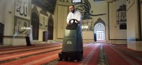 (Özel) Bursa Ulu Cami'de Ramazan Temizligi