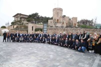Sultanbeyli'deki STK'lar Demokrasi Ve Özgürlükler Adasini Ziyaret Etti