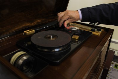 1940'Li Yillarda Amerikan Ordusunun Kullandigi Tel Ses Kayit Cihazi Ankarali Koleksiyoncuda