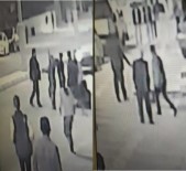 Caddenin Ortasinda Kuzeni Tarafindan Öldürüldü