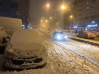 Erzurum'da Nisan Ayinda Yogun Kar Yagisi Etkili Oluyor