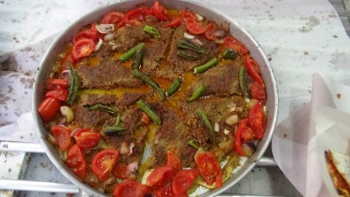Iftar Sofralarinda 'Kilis Tava' Lezzeti