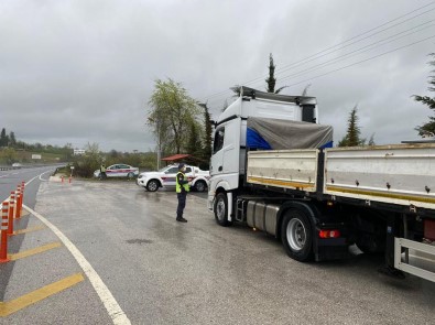 Yolcu Ve Yük Tasiyan Araçlara Siki Denetim