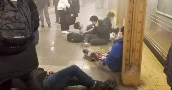 New York metrosunda silahlı saldırı! Polis Amerikalı Frank R. James'in saldırıyla bağlantılı olarak arandığını duyurdu!