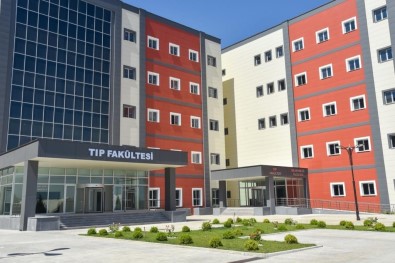 BSEÜ Tip Fakültesi Ögrencileri Ögrenimlerine Bilecik'te Devam Edecek
