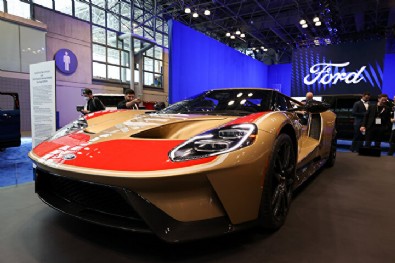 Otomotiv tutkunlarının merakla beklediği fuar: Son modeller görücüye çıktı