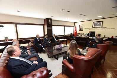 Baskan Zolan Turizmcilerle Bir Araya Geldi