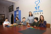 Evlatlarina Otizm Tanisi Konulan Çift, Vakif Kurarak Hayatlarini Otizmli Bireylere Adadi