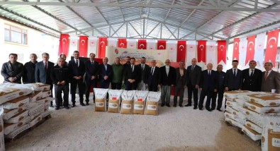 Amasya Valiligi'nden Soya Üretimine Destek Açiklamasi Çiftçilere 17 Bin Kilo Soya Tohumu Dagitildi
