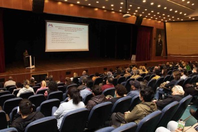 Mersin Büyüksehir Belediyesinden 'Yerel Hayvan Koruma Görevlisi' Egitimi