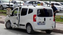 Otomobiller Çarpisti Açiklamasi 2 Yarali