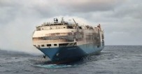 Tunus'ta 750 ton dizel yakıt taşıyan gemi battı! Sızıntı olursa çevre felaketi yaşanabilir!