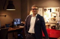 Türkiye'nin Gururu Oldular.. 40 Ülke 210 Noktada Türk Bayragi'ni Tasiyorlar