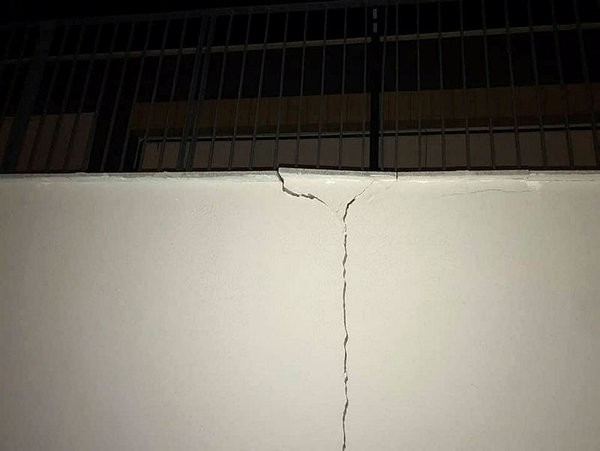 CHP'li başkanın 'prestij projem' dediği 11 milyonluk harabe! 7 yılda bitti 7 günde çöktü