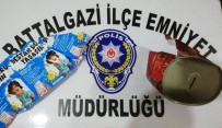 Bagis Kumbarasini Çalan 2 Süpheli Yakalandi