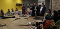 Bakan Kasapoglu, Aydinli Ögrencilerle Görüstü