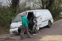 Cip Ile Panelvan Çarpisti Açiklamasi 2 Yarali