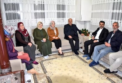 Dogansehir'de Çat Kapi Iftar Programlari Sürüyor