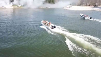 Durgun Sulardan Geçis Tatbikati Gerçegini Aratmadi