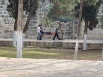 Israil Güçleri Mescid-I Aksa'da Filistinlilere Saldirdi Açiklamasi 17 Yarali