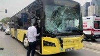 Maltepe'de IETT Otobüsü Yolcu Dolu Minibüse Çarpti Açiklamasi 1 Yarali