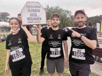 Maraton Izmir'de Tabutla Kostu