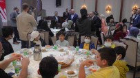 Ümraniye'de Dünya Yetimler Günü'nde 'Ramazan Çocuk Senligi' Etkinlikleri Düzenlendi