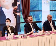 Vali Aksoy Yetim Çocuklari Agirladi