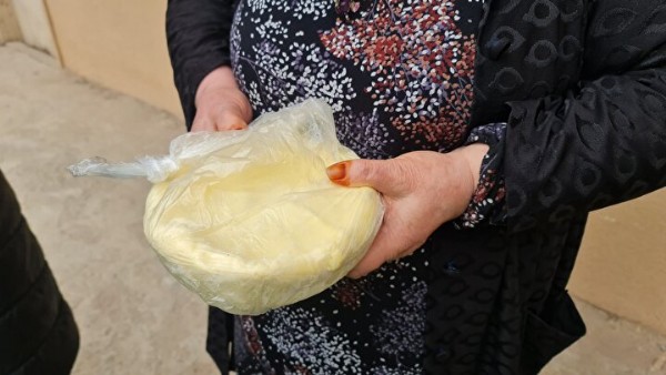 Kapı kapı dolaşıp tereyağı diye margarin ve patates püresi karışımı sattılar!