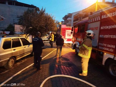 Balikesir'de Ev Yangini Itfaiye Tarafindan Söndürüldü