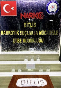 Bitlis'te 2 Kilo 16 Gram Metanfetamin Ele Geçirildi