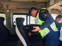 Jandarma, Kask Ve Emniyet Kemeri Denetiminde 15 Bin Kisiyi Sorguladi