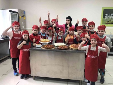 Küçükçekmece'nin Minik Sefleri Ramazan Menüsü Hazirladi