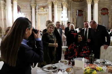 Sanatçılar Dolmabahçe’deki iftarda yaşananları anlattı! Cumhurbaşkanımız hepimizi tek tek onore etti