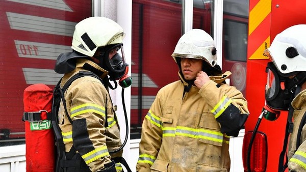 Kadıköy'de istinat duvar çöktü: 5 katlı bina tahliye ediliyor!