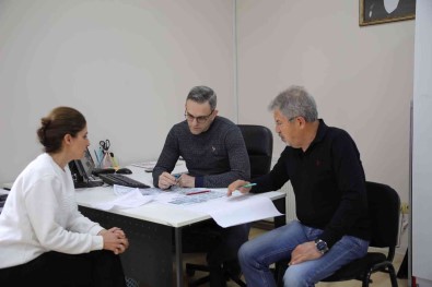 Bayrakli'nin Kentsel Dönüsüm Danismanlik Ofisi Yüzleri Güldürdü