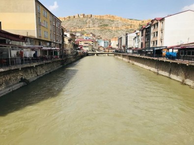 Çoruh Nehri Artan Debisiyle Bayburt'u Venedik'e Benzetti