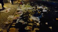 Her Pazarda Ayni Manzara Açiklamasi Tonlarca Çöpün Çilesini Temizlikçiler Çekiyor